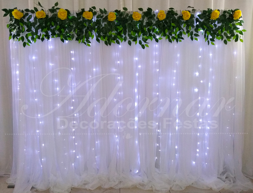 aluguel de painel de cortinas branco com led decoração festas