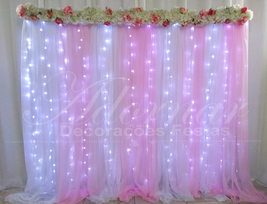 aluguel de painel de cortinas rosa e branco com led