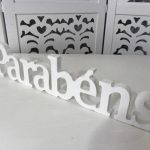 Locação de Letreiro Parabéns Branco de Mesa em Provençal