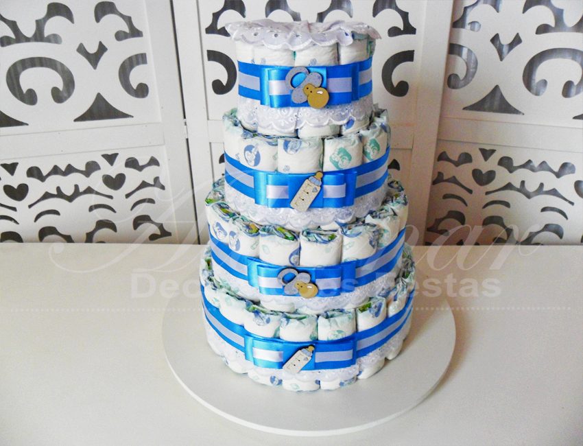 Locacao De Bolo De Fraldas Cha De Bebe Azul E Branco Menino