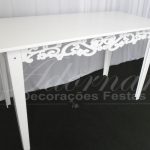 Locação de Mesa Floral Grande em Provençal
