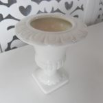 Locação de Vaso Romano Taça Lisa Pequena de Porcelana