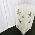 Locação de Cubo Estrelado em Provençal Com Iluminação