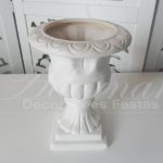 Locação de Vaso Romano Taça Raiada Grande de Porcelana