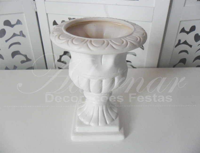 Locação de Vaso Romano Taça Raiada Grande de Porcelana