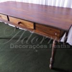 Aluguel de Mesa Rústica Grande Com Gavetas