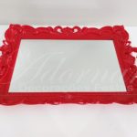 Locação de Bandeja Espelhada Moldurada em Vermelho