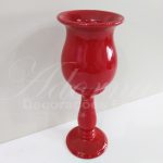 Locação de Vaso em Vermelho Para Arranjo de Flores