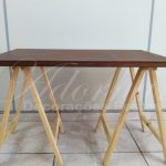 Locação de Mesa Rústica Pequena Com Cavaletes