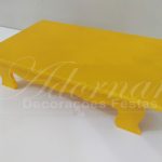 Locação de Bandeja Banquinho Retangular em Amarelo Para Doces