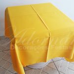 Locação de Toalha em Amarelo Para Mesa Quadrada
