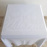 Locação de Toalha em Branco Para Mesa Quadrada
