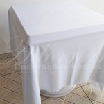 Locação de Toalha em Branco Para Mesa Quadrada