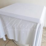 Locação de Toalha em Branco Para Mesa Quadrada
