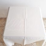 Locação de Toalha em Pérola Para Mesa Quadrada