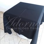 Locação de Toalha em Preto Para Mesa Quadrada