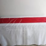 Locação de Toalha Pranchão Branca Com Cobre Mancha Caminho Vermelho