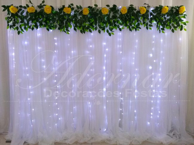 aluguel de painel de cortinas branco com led decoração festas