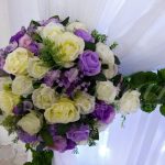 aluguel de painel de cortinas branco com led e flores casamento festas e eventos