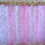 aluguel de painel de cortinas rosa e branco com led