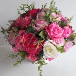 Locação de Arranjo de Flores Rosa Claro Médio