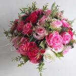 Locação de Arranjo de Flores Rosa Claro Médio