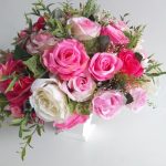 Locação de Arranjo de Flores Rosa Claro Médio