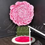 Aluguel de Rosa Flor Gigante Para Decoração Cenário Instagramável Eventos Mulheres Chá Outubro Rosa e Festas Flores em E.V.A 2