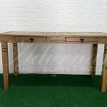 Locação de Mesa Rústica Grande Modelo Com Gaveta Decorativa