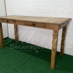Locação de Mesa Rústica Grande Modelo Com Gaveta Decorativa