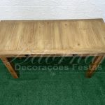 Locação de Mesa Rústica Pequena Modelo Com Gaveta Decorativa